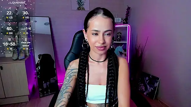 Monica brilliant online show from 05-06-26, 08:19