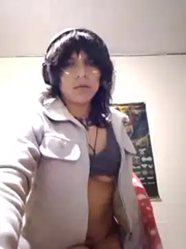 Liil bunny online show from 05-13-26, 04:21