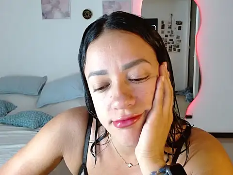 Obsidianlove1 online show from 06-13-26, 02:09