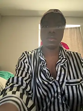Snapshot of princesselizabeth chatting on 05-20-26, 11:38 princesselizabeth online show from 05-20-26, 11:38
