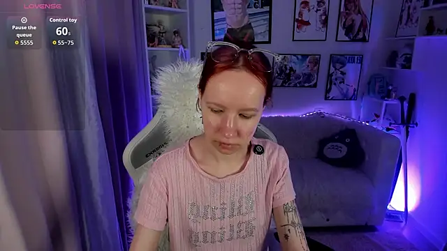 Mi Mi Mia online show from 05-25-26, 05:41