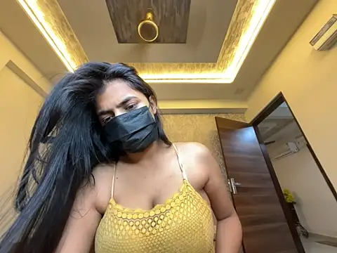 Snapshot of Miss_Heer chatting on 05-31-26, 04:47 Miss Heer online show from 05-31-26, 04:47