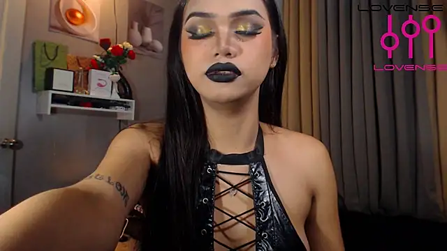 Snapshot of Lexi_ThunderFuck chatting on 07-23-26, 01:08 Lexi ThunderFuck online show from 07-23-26, 01:08