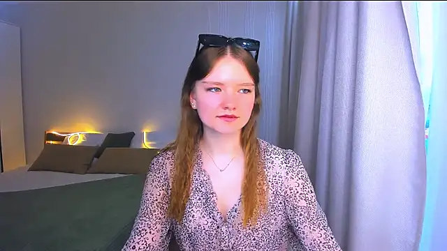 LookEva online show from 06-11-26, 04:21
