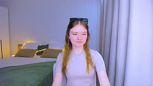 LookEva online show from 06-19-26, 04:50