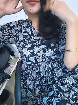 Snapshot of zoya_baby_ chatting on 05-31-26, 04:09 zoya baby online show from 05-31-26, 04:09