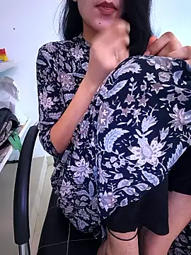 Snapshot of zoya_baby_ chatting on 06-01-26, 04:25 zoya baby online show from 06-01-26, 04:25