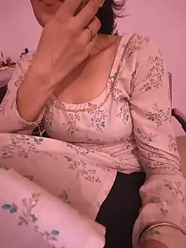 Snapshot of zoya_baby_ chatting on 06-03-26, 02:33 zoya baby online show from 06-03-26, 02:33