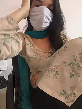 Snapshot of zoya_baby_ chatting on 06-17-26, 04:04 zoya baby online show from 06-17-26, 04:04