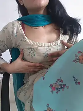 Snapshot of zoya_baby_ chatting on 06-18-26, 10:41 zoya baby online show from 06-18-26, 10:41