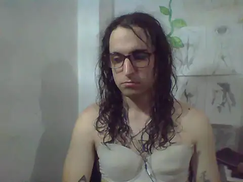 LaCuerva online show from 06-25-26, 08:35