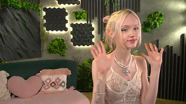 Snapshot of shishka_angel chatting on 05-07-26, 01:27 shishka angel online show from 05-07-26, 01:27