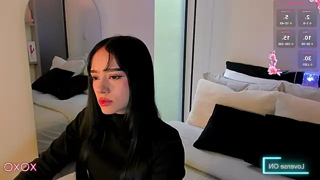Snapshot of ludovikasallow chatting on 05-19-26, 07:31 ludovikasallow online show from 05-19-26, 07:31