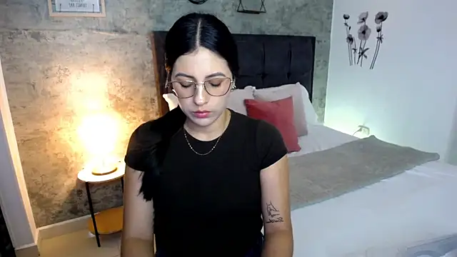 Snapshot of isa_cruzx chatting on 05-15-26, 09:33 isa cruzx online show from 05-15-26, 09:33
