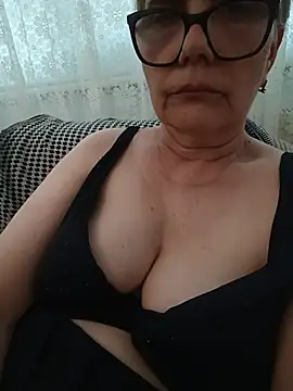 Snapshot of Sabina1967 chatting on 06-09-26, 05:02 Sabina1967 online show from 06-09-26, 05:02