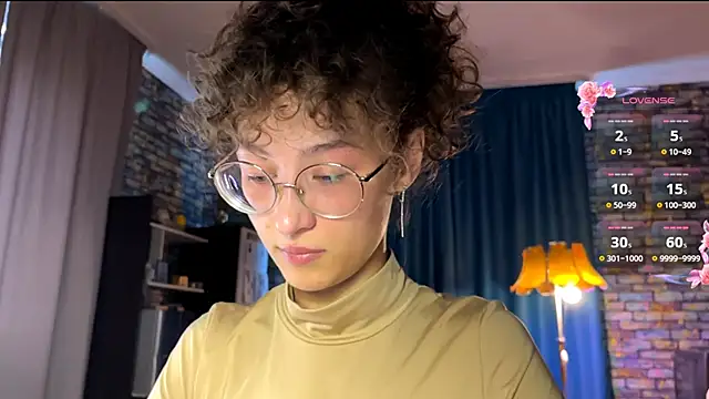 Snapshot of CurlyWinx chatting on 06-01-26, 08:49 CurlyWinx online show from 06-01-26, 08:49