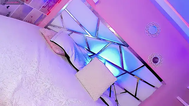 Snapshot of Lexxy_Mattell chatting on 05-18-26, 05:35 Lexxy Mattell online show from 05-18-26, 05:35