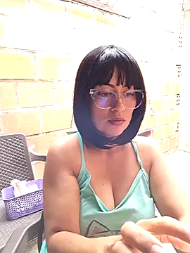 Snapshot of Eva_rossel chatting on 05-11-26, 02:45 Eva rossel online show from 05-11-26, 02:45
