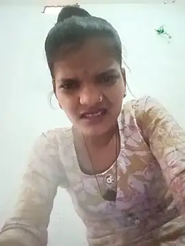 Student garl 1 online show from 05-25-26, 07:25