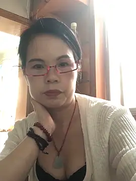 Snapshot of nidejiejie chatting on 05-24-26, 03:33 nidejiejie online show from 05-24-26, 03:33