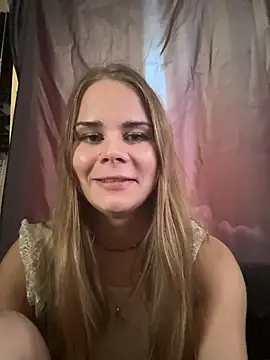 Snapshot of MaryMathews_ chatting on 06-26-26, 01:10 MaryMathews online show from 06-26-26, 01:10