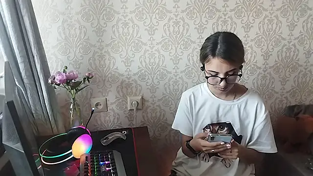 Snapshot of By_Mira chatting on 05-24-26, 03:17 By Mira online show from 05-24-26, 03:17