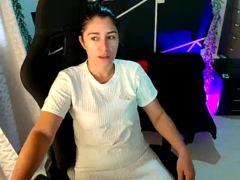 LUCYMILF SEXY online show from 05-06-26, 11:59