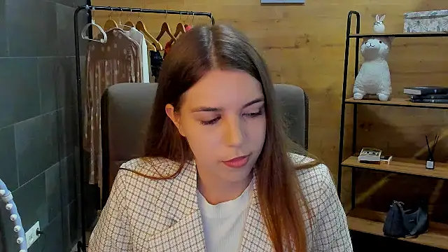 Snapshot of RuthhCox chatting on 05-15-26, 01:18 RuthhCox online show from 05-15-26, 01:18