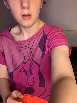 Tatum-Bear online show from 06-12-26, 10:19