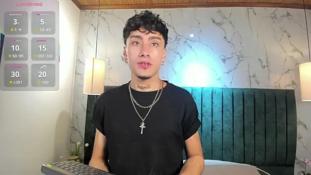 Spencerwhite  online show from 06-12-26, 08:30