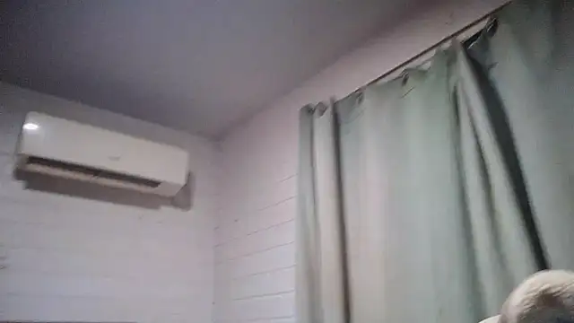 Snapshot of Karita93 chatting on 07-31-26, 04:23 Karita93 online show from 07-31-26, 04:23