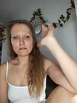 Snapshot of Candy_Cougar chatting on 07-16-26, 07:03 Candy Cougar online show from 07-16-26, 07:03