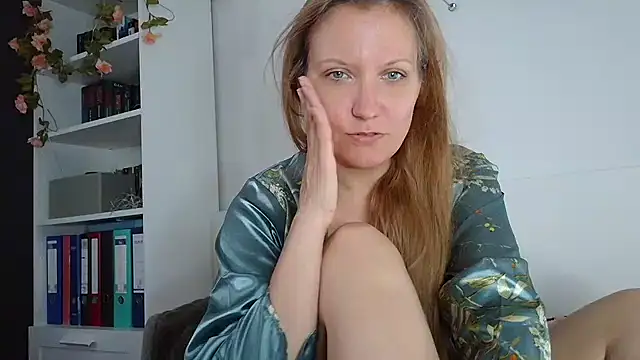Snapshot of Candy_Cougar chatting on 07-20-26, 06:49 Candy Cougar online show from 07-20-26, 06:49