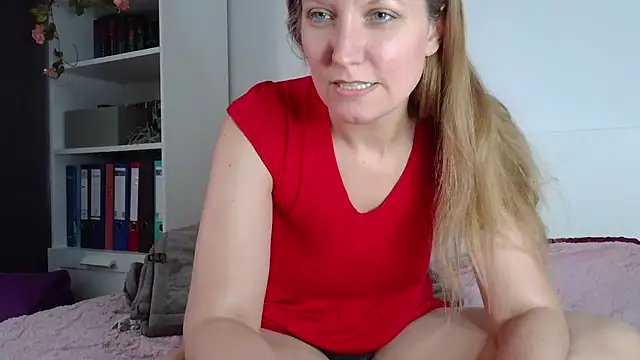Snapshot of Candy_Cougar chatting on 08-02-26, 07:07 Candy Cougar online show from 08-02-26, 07:07
