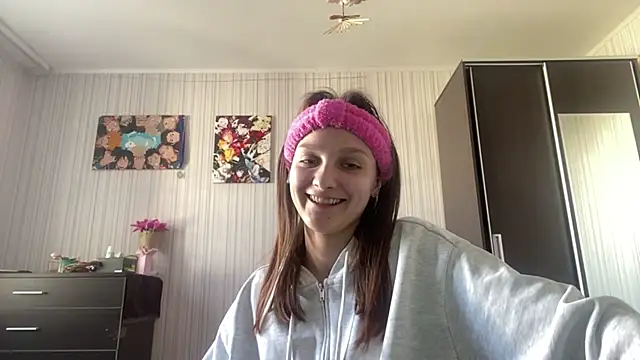 LavetaGossage online show from 05-04-26, 02:02