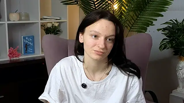 AdrianeMaltbia online show from 05-05-26, 02:14