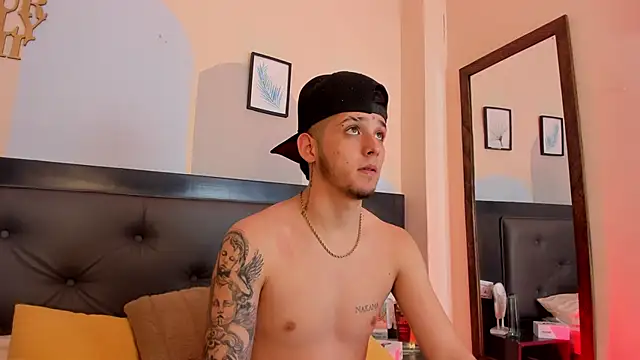 Snapshot of Boy_Mathew chatting on 06-01-26, 11:34 Boy Mathew online show from 06-01-26, 11:34