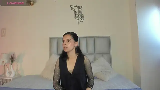 Snapshot of Shanttal_queen chatting on 05-07-26, 02:22 Shanttal queen online show from 05-07-26, 02:22