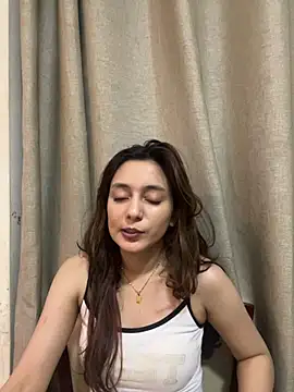 Lilywant online show from 06-24-26, 03:55