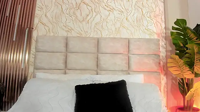 Snapshot of GinaSalanne chatting on 07-27-26, 12:45 GinaSalanne online show from 07-27-26, 12:45