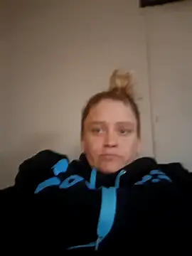 messyjessy0928 online show from 05-04-26, 11:45