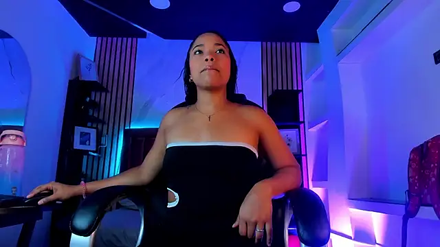Snapshot of BrianaRuiiz_ chatting on 06-24-26, 01:10 BrianaRuiiz online show from 06-24-26, 01:10