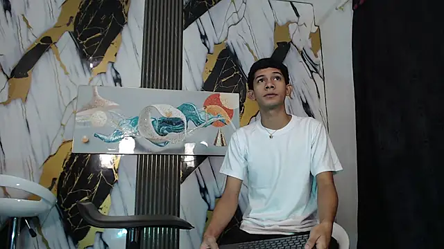 TWINKS BOYSX online show from 06-02-26, 01:13