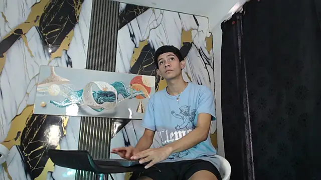 TWINKS BOYSX online show from 06-06-26, 01:27