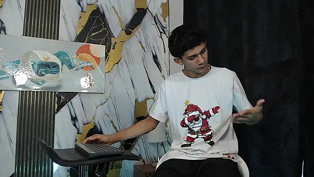 TWINKS BOYSX online show from 06-09-26, 01:23