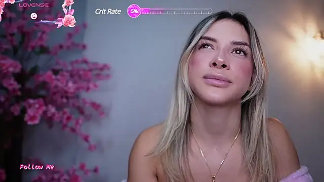 Snapshot of R4-V3N chatting on 01-13-25, 03:23 R4-V3N online show from 01-13-25, 03:23