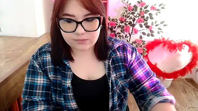 KarolinasHot online show from 06-14-26, 01:24
