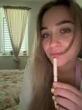 Snapshot of LillyStarr chatting on 07-08-26, 11:48 LillyStarr online show from 07-08-26, 11:48