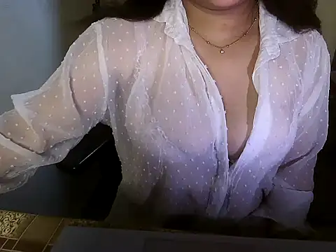 Snapshot of Rupali3 chatting on 06-05-26, 07:25 Rupali3 online show from 06-05-26, 07:25