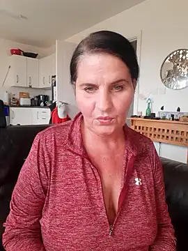 Snapshot of Velvet-Milf chatting on 06-16-26, 03:58 Velvet-Milf online show from 06-16-26, 03:58